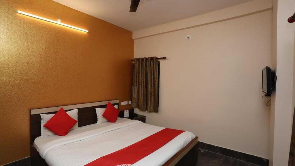 Hotel Oyo Royal Ruby Enclave Puri Exterior foto