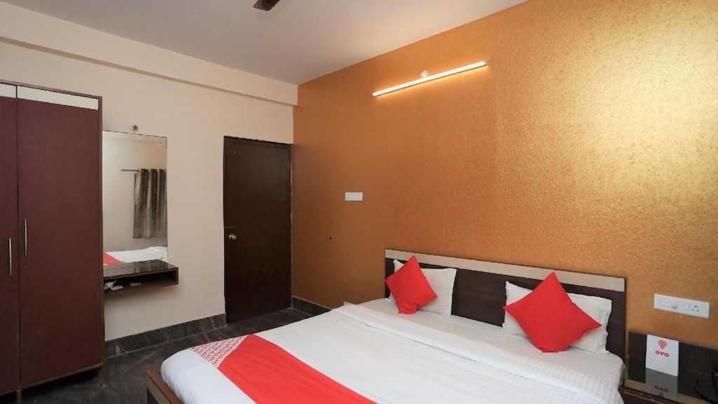 Hotel Oyo Royal Ruby Enclave Puri Exterior foto